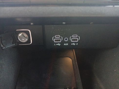 Used 2023 Jeep Wagoneer Series II w/ Premium Group I RWD image 6