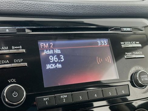 Used 2016 Nissan Rogue S AWD/4WD image 19