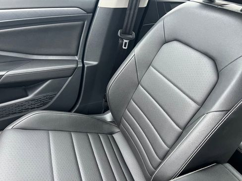 Used 2024 Volkswagen Jetta SE FWD image 27