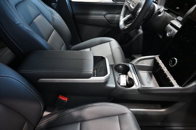 New 2027 GMC Terrain Elevation w/ Elevation Premium Package FWD image 19