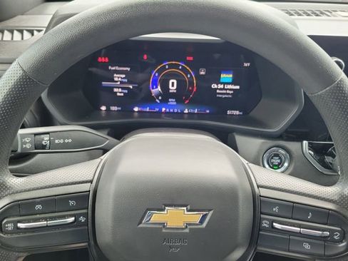 Used 2024 Chevrolet Colorado W/T image 18