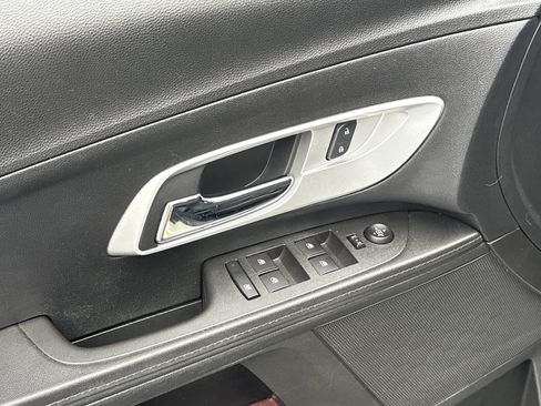 Used 2016 Chevrolet Equinox LS image 12