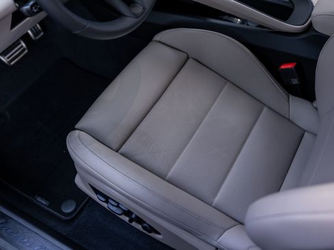 New 2026 Porsche Macan Turbo Electric image 27