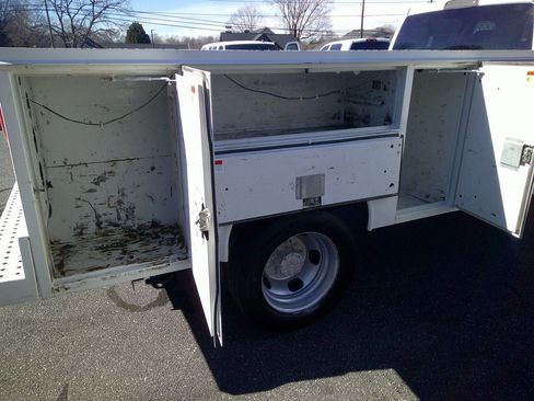 Used 2018 RAM 5500 Tradesman w/ Ambulance Prep Group image 10