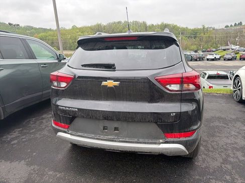 Used 2023 Chevrolet TrailBlazer LT w/ Convenience Package FWD image 5