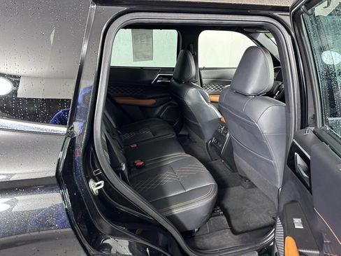 Used 2023 Mitsubishi Outlander SEL 40th Anniversary image 13