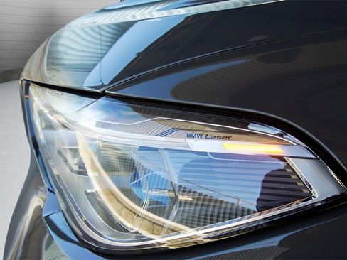 Used 2021 BMW X4 M40i image 9