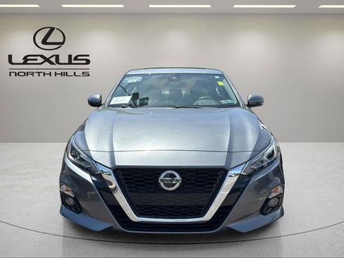 Used 2020 Nissan Altima 2.5 SL FWD image 2