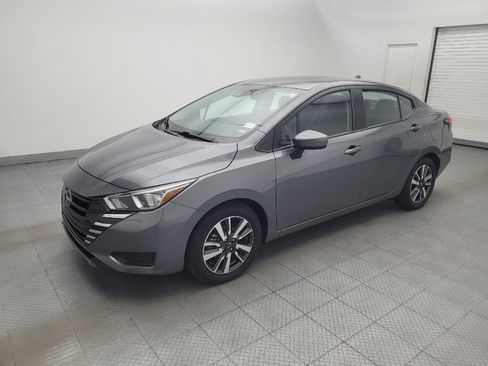Used 2024 Nissan Versa SV FWD image 2