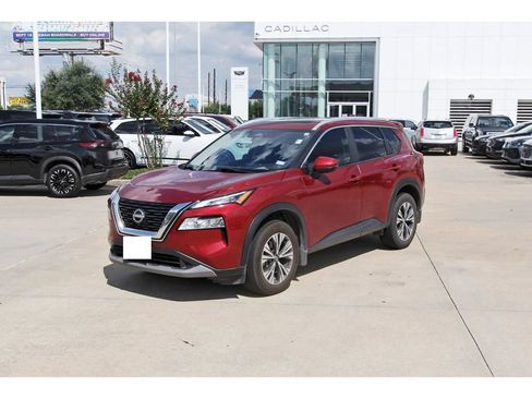 Used 2022 Nissan Rogue SV w/ SV Premium Package FWD image 3