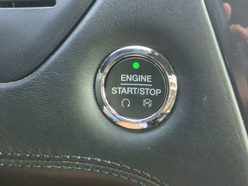 Used 2019 Ford Explorer Platinum image 34