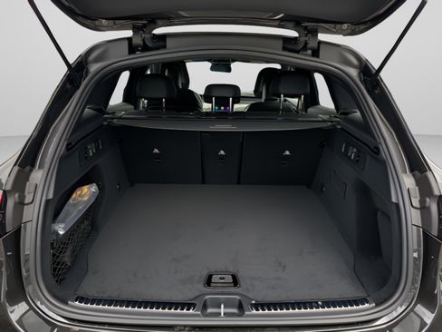 Used 2026 Mercedes-Benz GLC 300 image 5