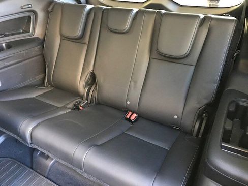 Used 2021 Subaru Ascent Touring w/ Popular Package #2A image 8