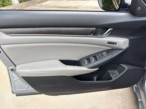 Used 2018 Honda Accord EX-L image 15