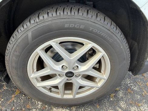 Used 2024 Ford Edge SEL AWD/4WD image 32