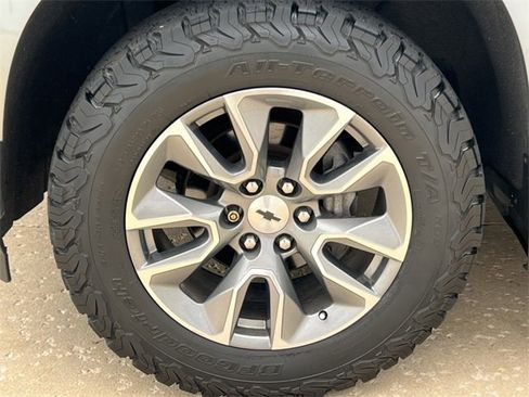 Used 2020 Chevrolet Silverado 1500 RST w/ Z71 Off-Road Package image 7