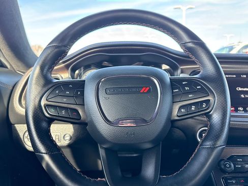 Used 2020 Dodge Challenger R/T image 17