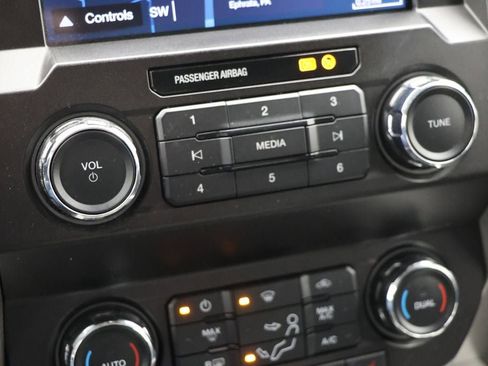 Used 2019 Ford F250 Lariat w/ Lariat Value Package image 26