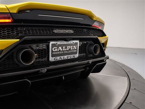 Used 2020 Lamborghini Huracan EVO image 41