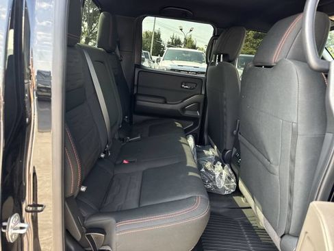 Used 2024 Nissan Frontier PRO-4X w/ Pro Convenience Package AWD/4WD image 26