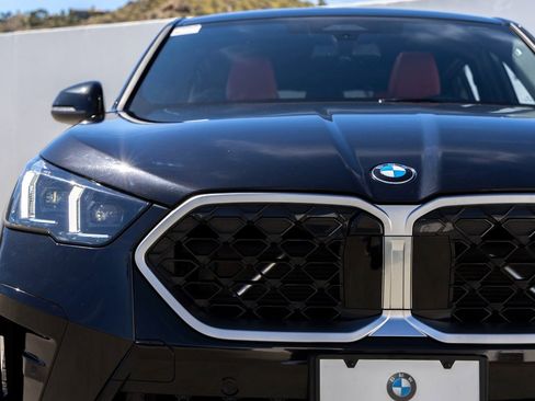 Certified 2025 BMW X2 xDrive28i w/ M Sport Package image 9