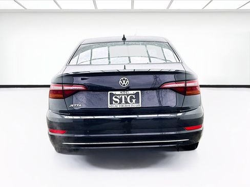 Used 2019 Volkswagen Jetta SEL w/ Cold Weather Package image 5