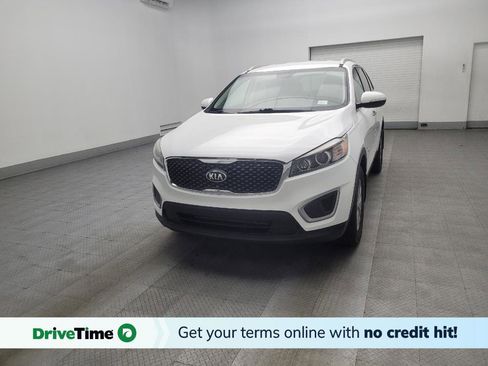 Used 2018 Kia Sorento LX image 1