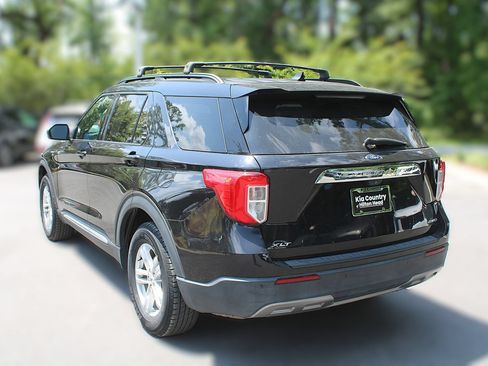 Used 2022 Ford Explorer XLT w/ Equipment Group 202A AWD/4WD image 7