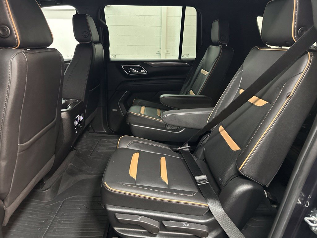 Used 2023 GMC Yukon XL AT4 w/ Technology Package AWD/4WD image 21