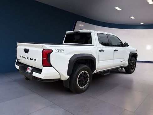 Used 2024 Toyota Tacoma TRD Off-Road w/ TRD Off Road Premium Package image 5