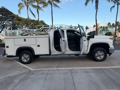Used 2025 Chevrolet Silverado 2500 W/T w/ WT Convenience Package AWD/4WD image 11
