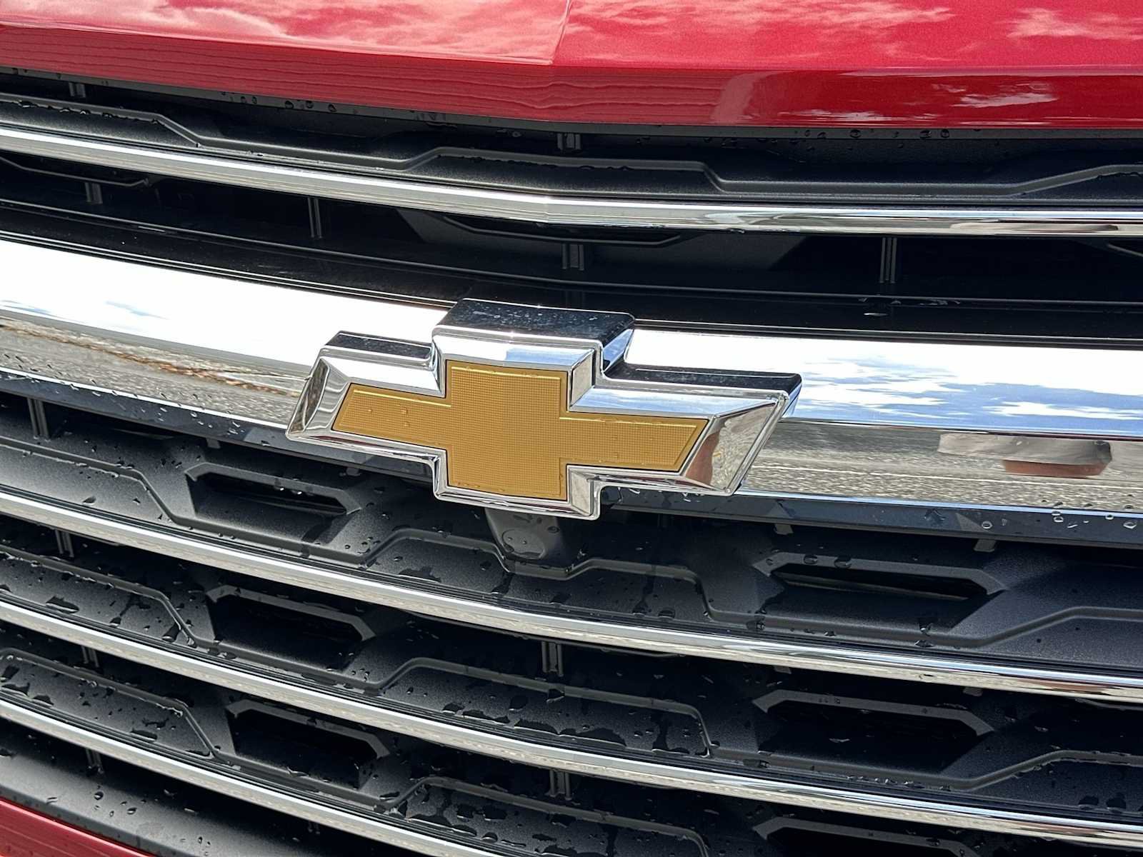 New 2026 Chevrolet Traverse LT w/ LPO, Floor Liner Package FWD image 10