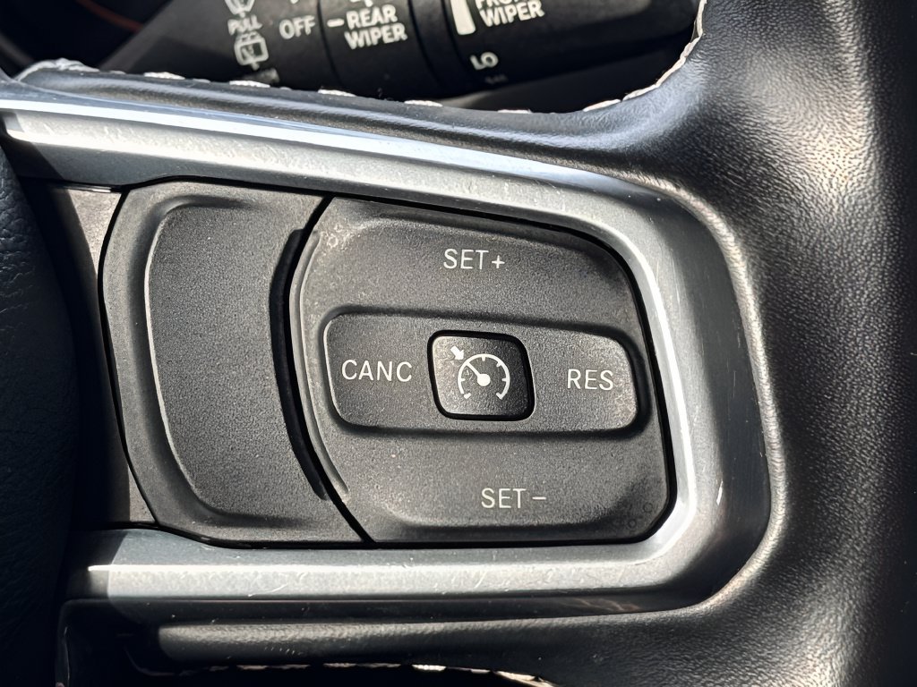 Used 2021 Jeep Wrangler Unlimited Sahara AWD/4WD image 14