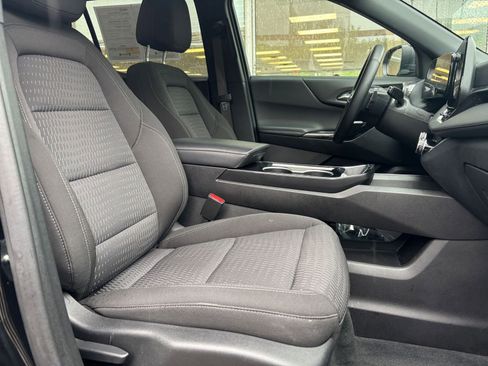 Used 2025 Chevrolet Equinox LT FWD image 28