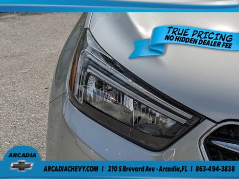 Used 2021 Buick Encore Preferred w/ Safety Package II FWD image 9