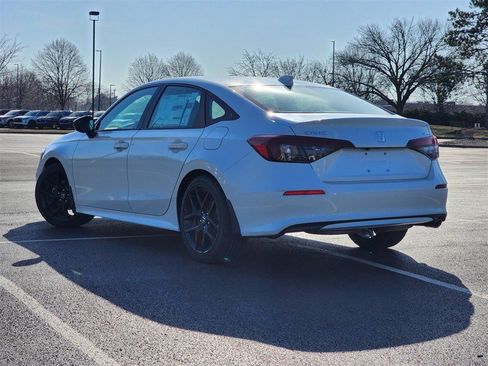 Used 2025 Honda Civic Sport image 11