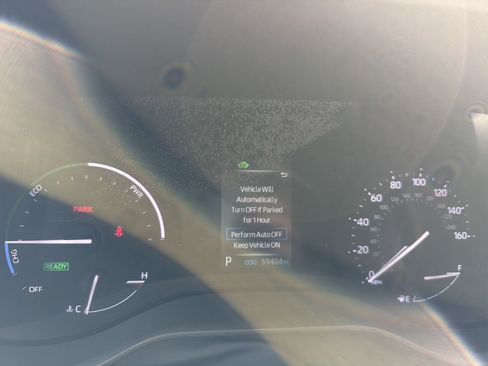 Used 2023 Toyota Sienna XSE image 21