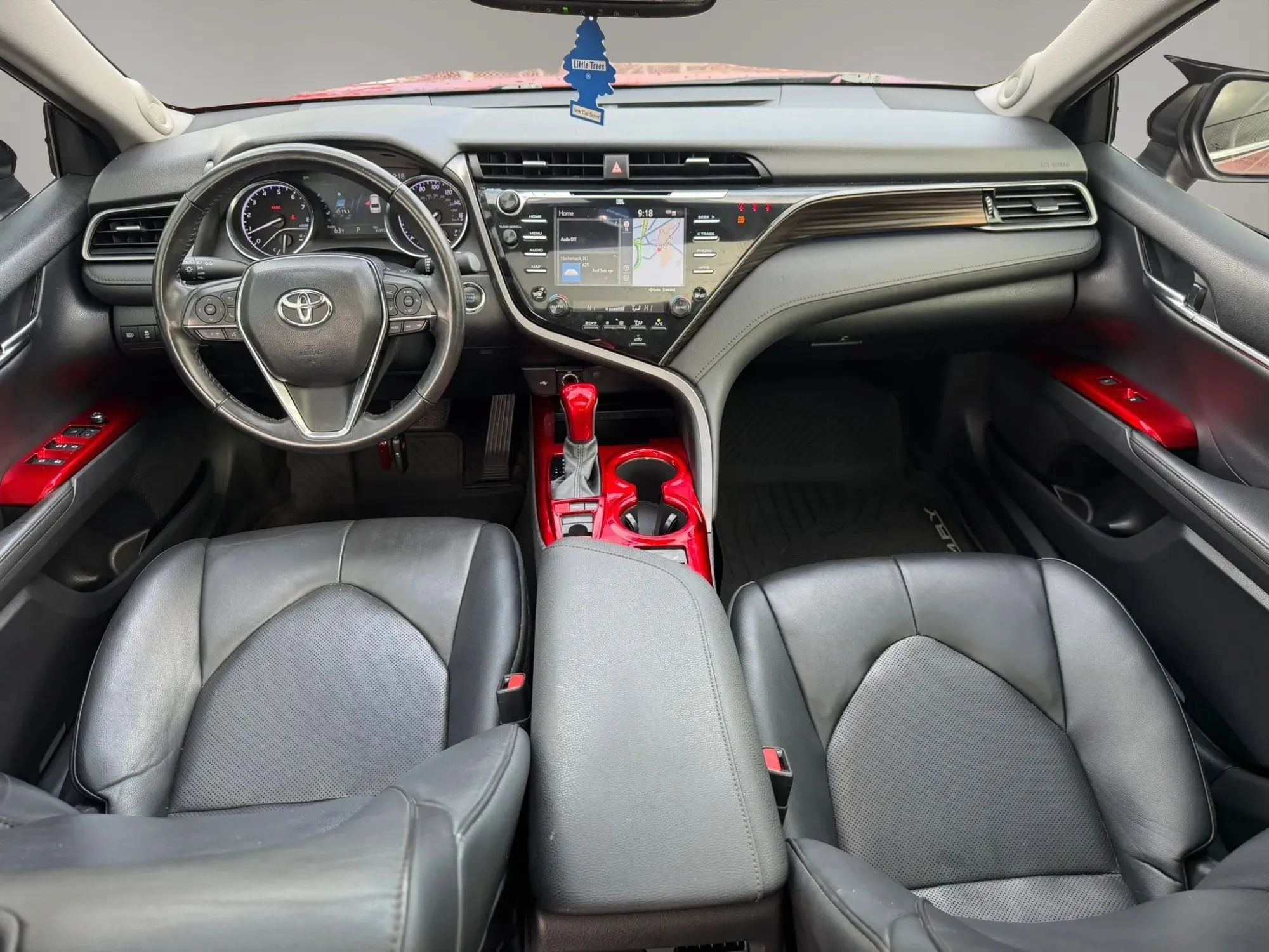 Used 2020 Toyota Camry XLE w/ Navigation Package FWD image 31
