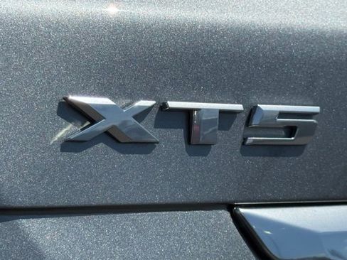 Certified 2025 Cadillac XT5 Premium Luxury image 9