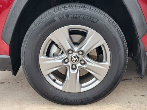 Used 2023 Toyota RAV4 XLE w/ Convenience Package FWD image 9