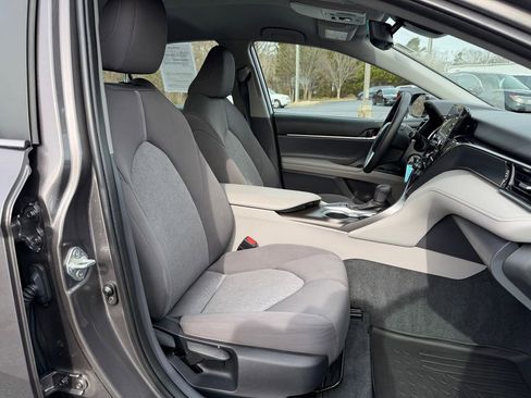 Used 2023 Toyota Camry LE image 13