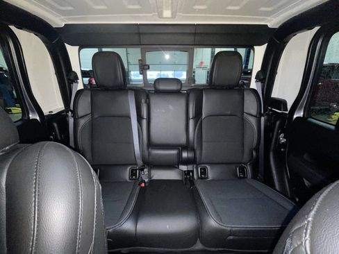 Used 2023 Jeep Gladiator Sport S image 26