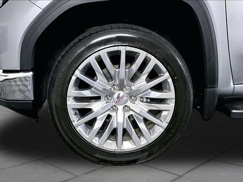 Used 2023 GMC Sierra 1500 SLT AWD/4WD image 11