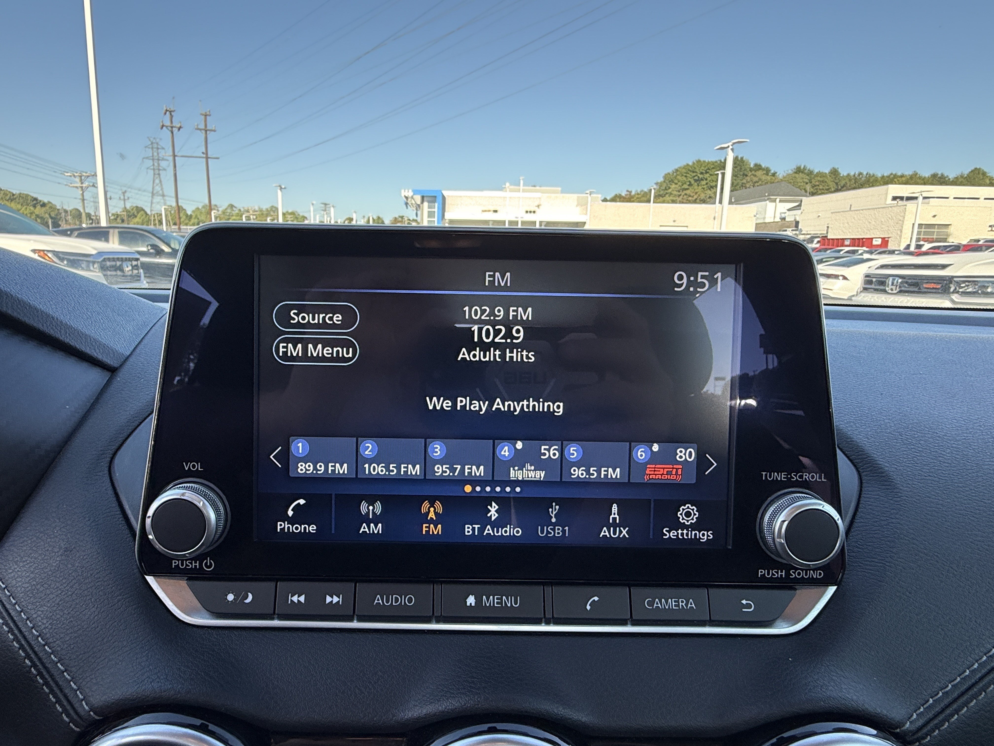 Used 2025 Nissan Sentra SV FWD image 23