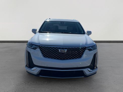 Used 2023 Cadillac XT6 Premium Luxury w/ Technology Package image 8