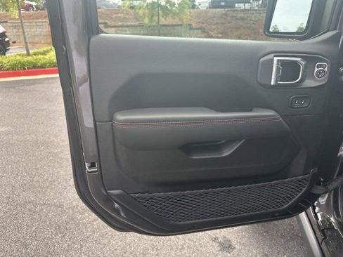 New 2025 Jeep Wrangler Unlimited Rubicon w/ XTREMEE 35" Tire Package image 10