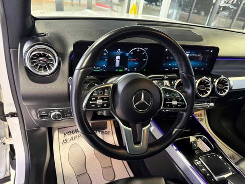 Used 2023 Mercedes-Benz EQB 300 4MATIC w/ Driver Assistance Package image 15