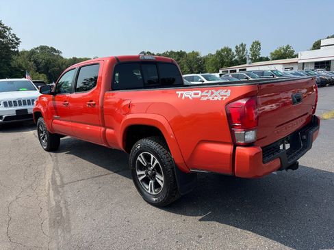 Used 2016 Toyota Tacoma SR5 AWD/4WD image 3