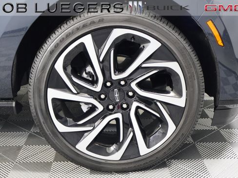 Used 2026 Lincoln Navigator Reserve AWD/4WD image 3