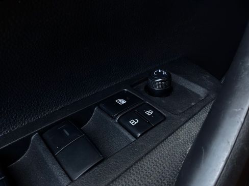 Used 2026 Toyota Corolla SE FWD image 22